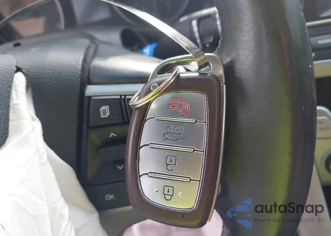 2018 Hyundai Elantra Value Edition z USA, uszkodzony, nr VIN 5NPD84LF9JH391896